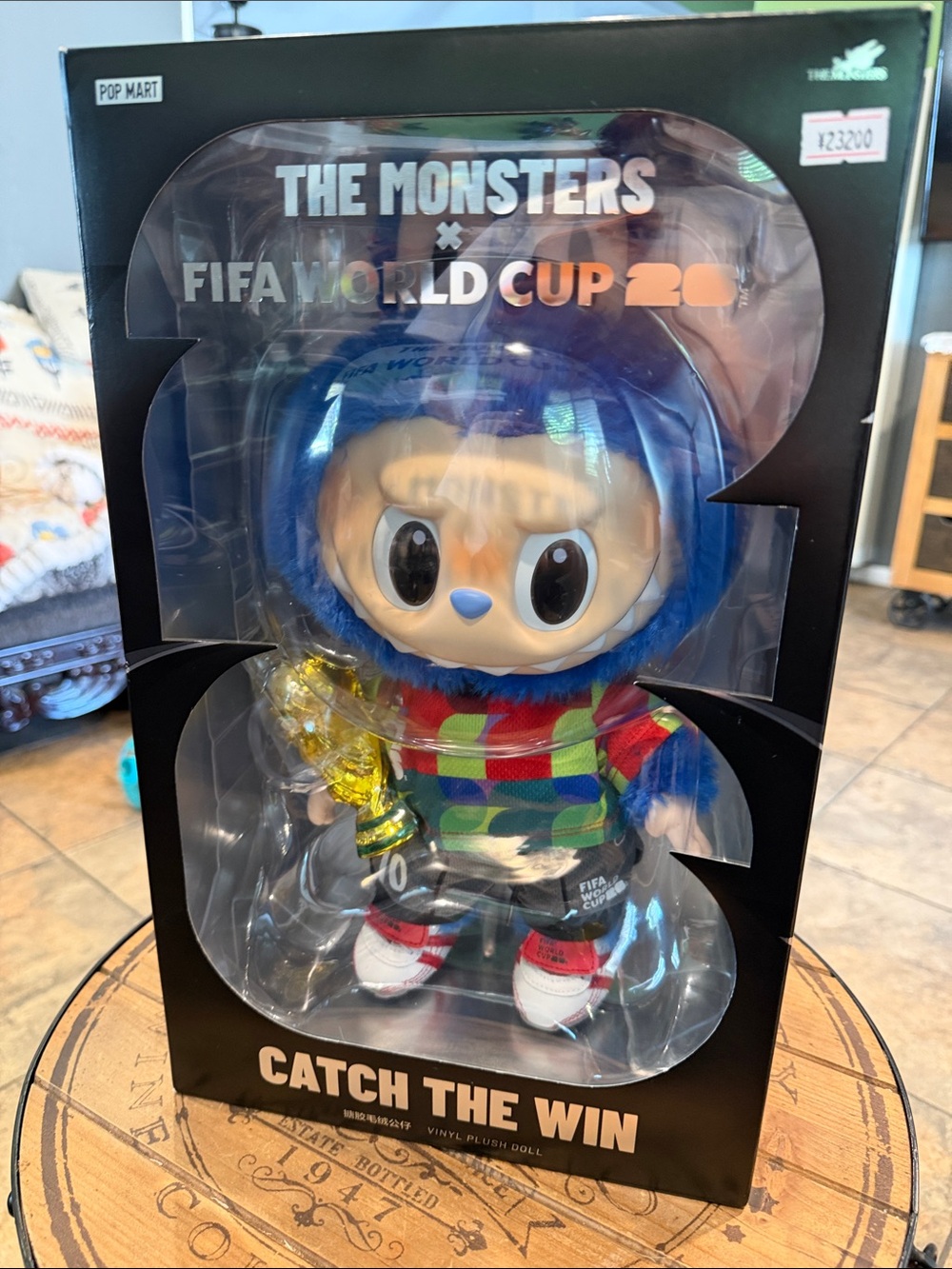 POP MART The Monsters "Catch The Win" Blue Plush Doll - FIFA World Cup Edition - Picture 6 of 6